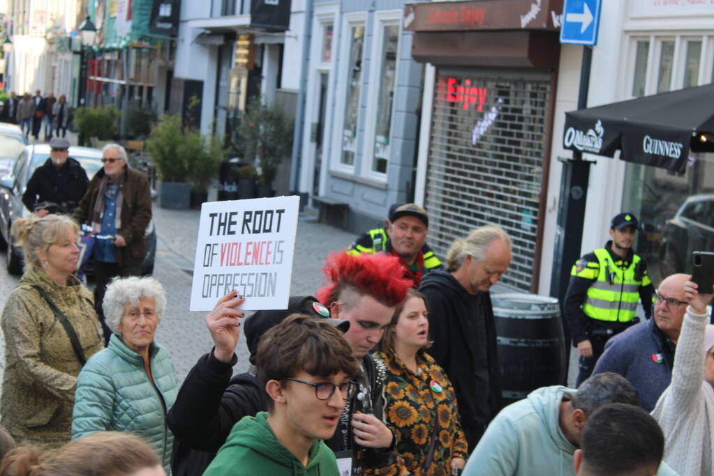 Pro Palestina demonstratie trekt veel mensen