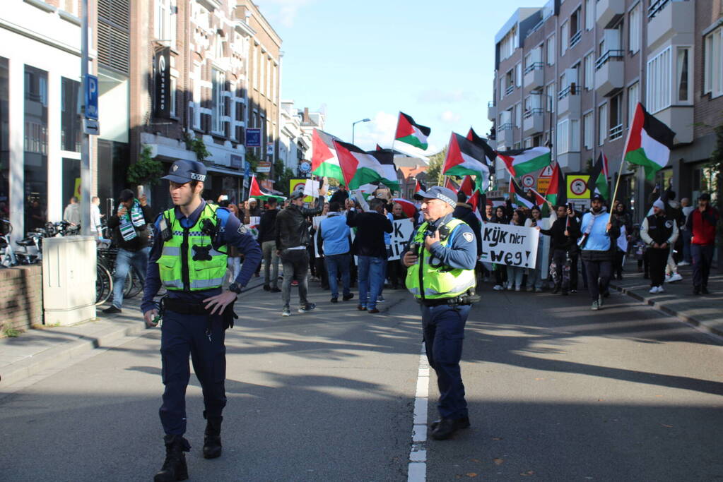 Pro Palestina demonstratie trekt veel mensen