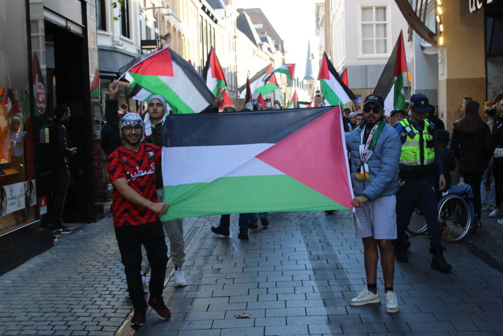 Pro Palestina demonstratie trekt veel mensen