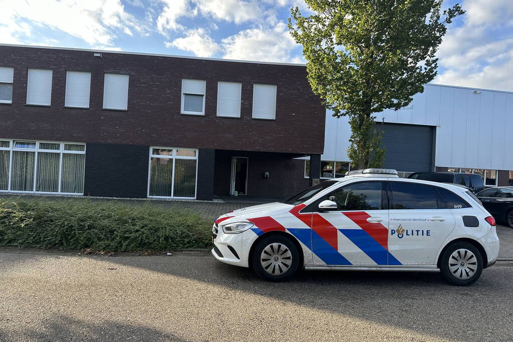 Speciaal politieteam valt pand binnen