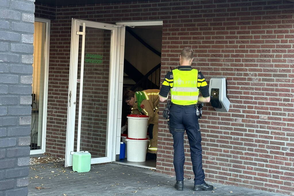 Speciaal politieteam valt pand binnen