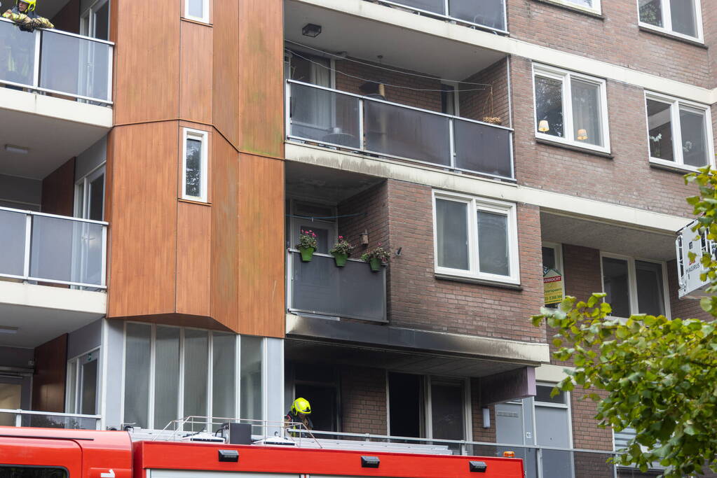 Persoon overleden bij woningbrand