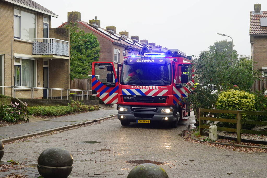 Veel rookontwikkeling bij brand in schuur