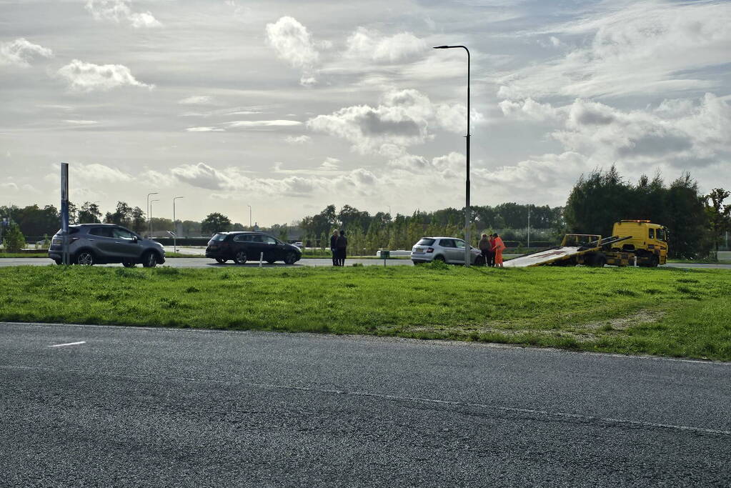 Twee voertuigen botsten op oprit snelweg