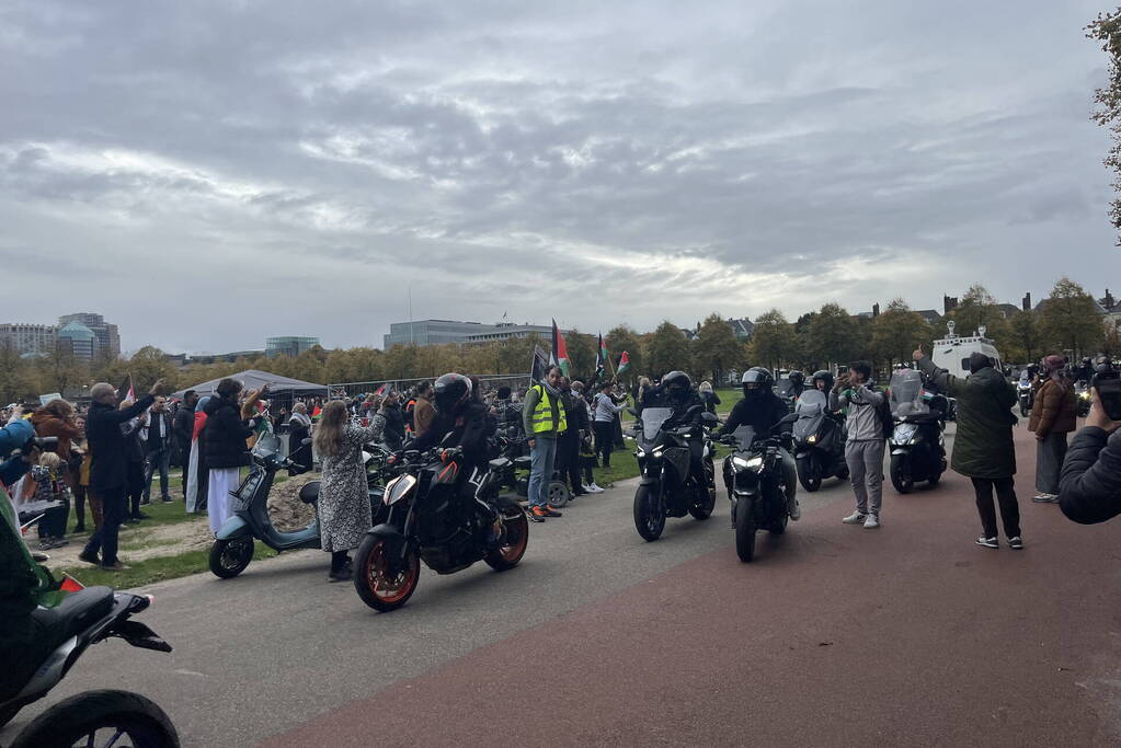 Grote opkomst pro-palestina demonstratie op het Malieveld