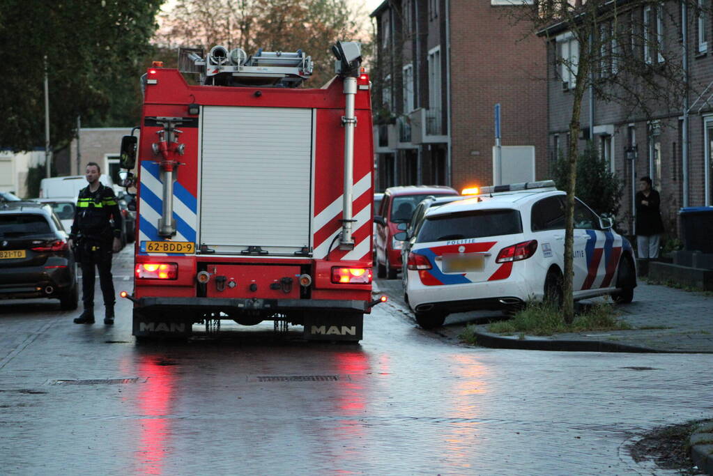 Brandweer controleert flat op mogelijke brand