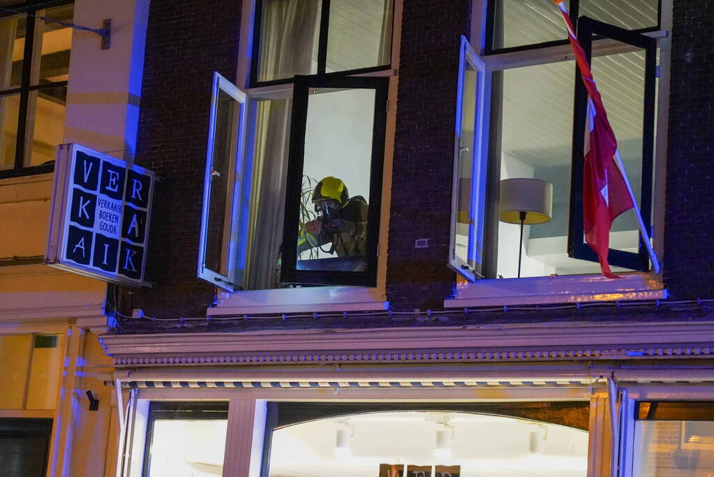 Brand in afzuigkap van woning