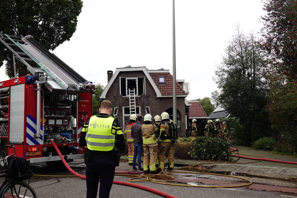 Flinke rookontwikkeling bij woningbrand in Gramsbergen