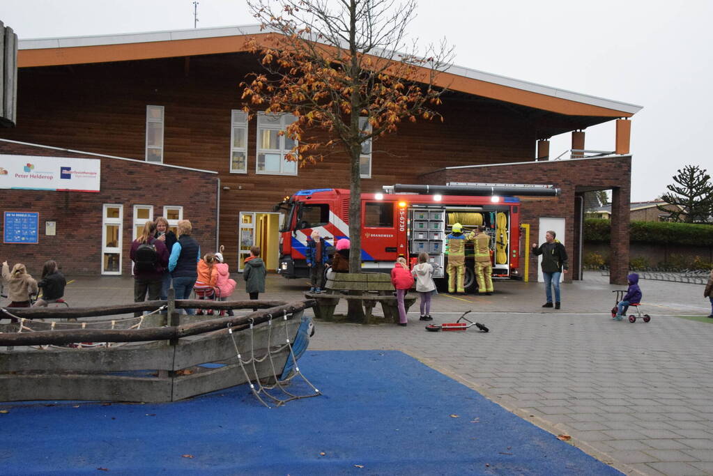 Basisschool De Zeester ontruimd vanwege brand