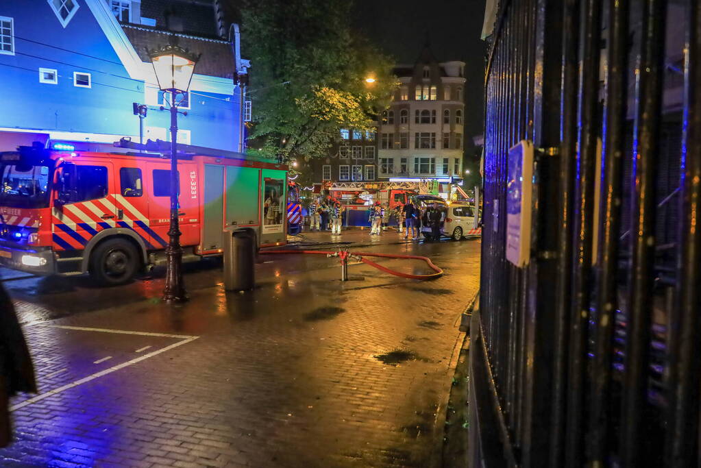 Veel rookontwikkeling bij grote brand in café