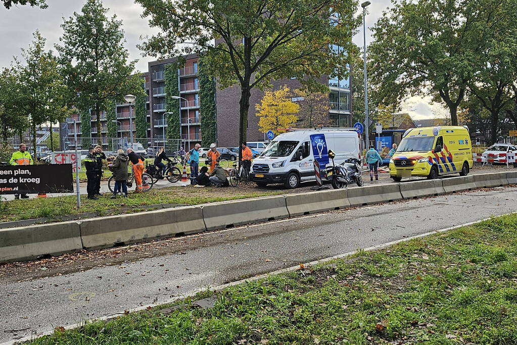 Fietsers frontaal op elkaar, val tot gevolg