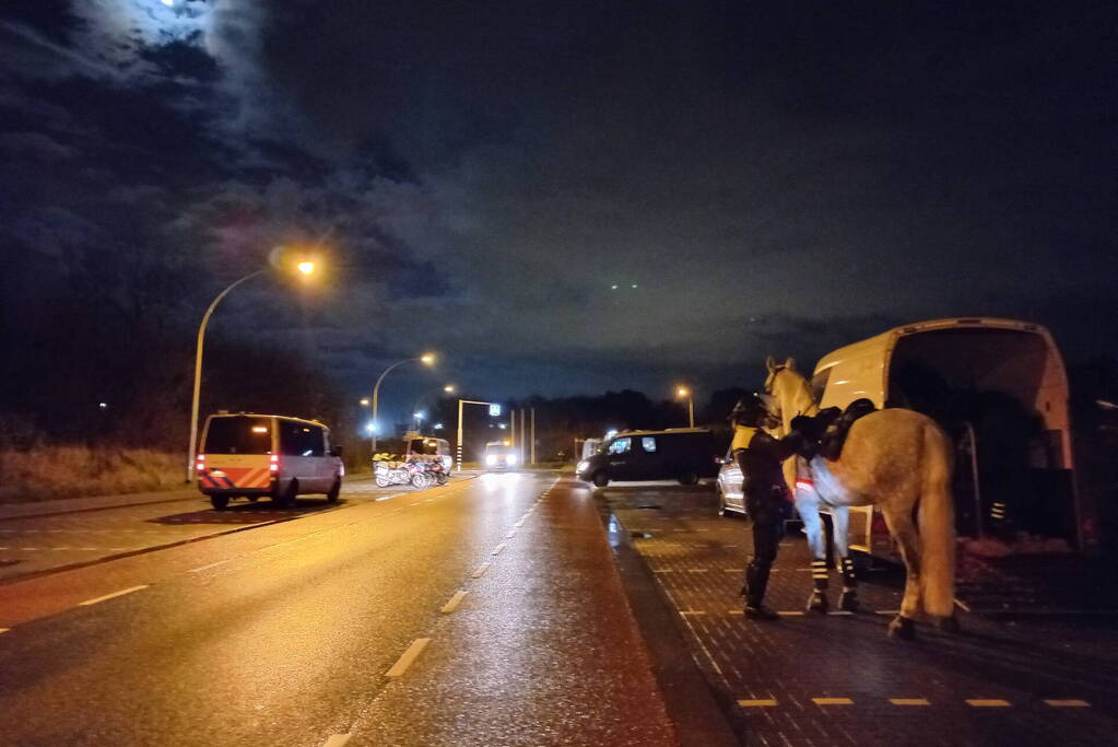 Massale politie-inzet tijdens bekerduel quickboys-nac breda