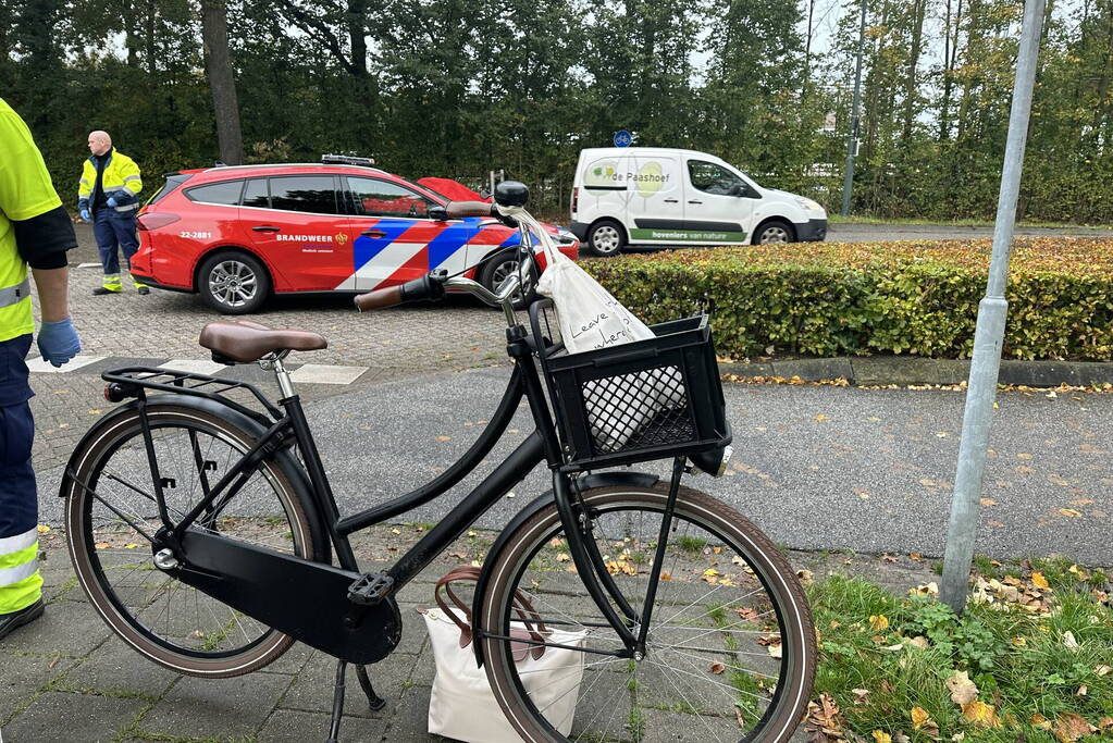 Automobilist en fietser in botsing