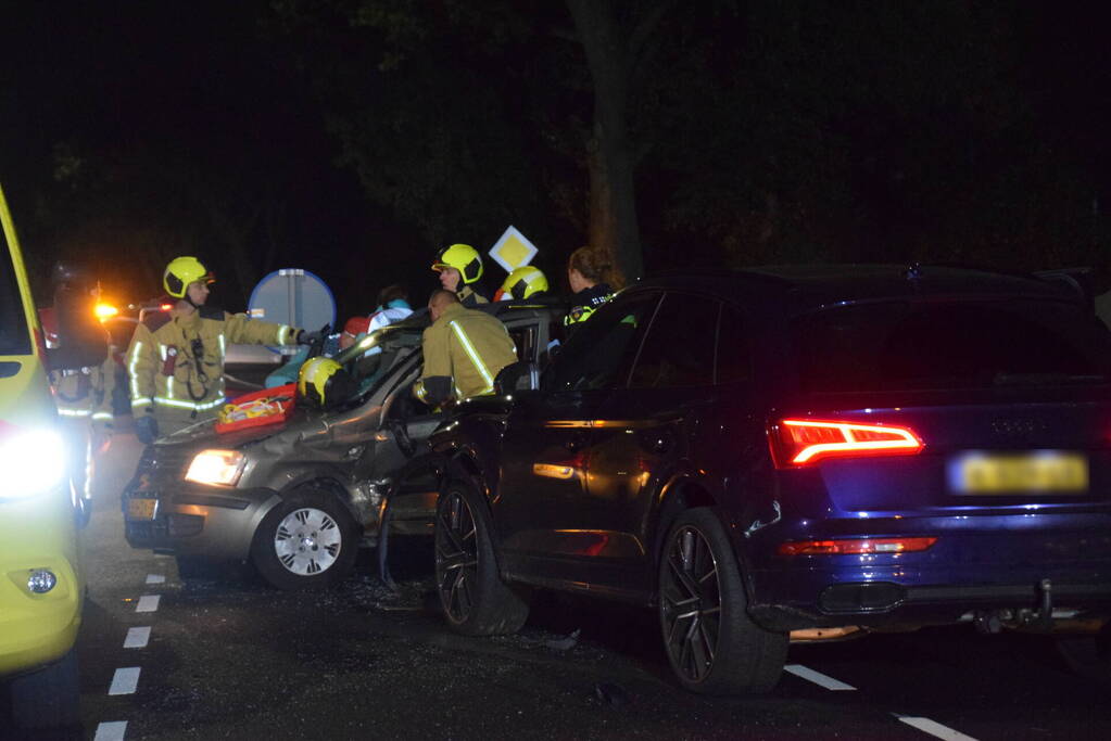 Persoon gewond bij ongeval tussen twee voertuigen