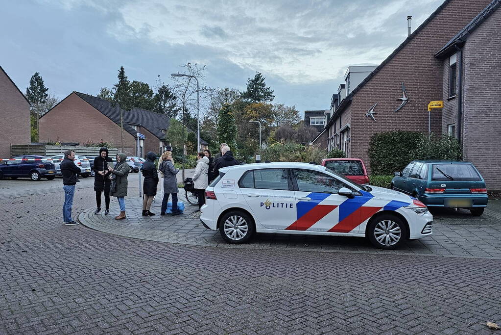 Wijk afgezet vanwege politieactie, explosieven opruimingsdienst opgeroepen