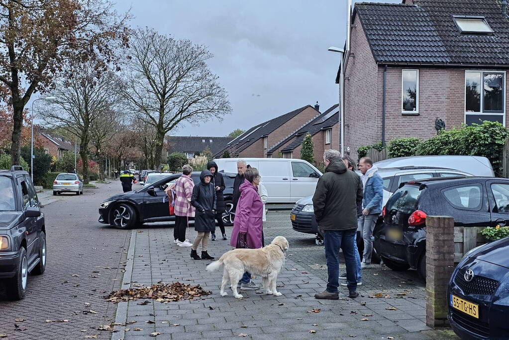 Wijk afgezet vanwege politieactie, explosieven opruimingsdienst opgeroepen