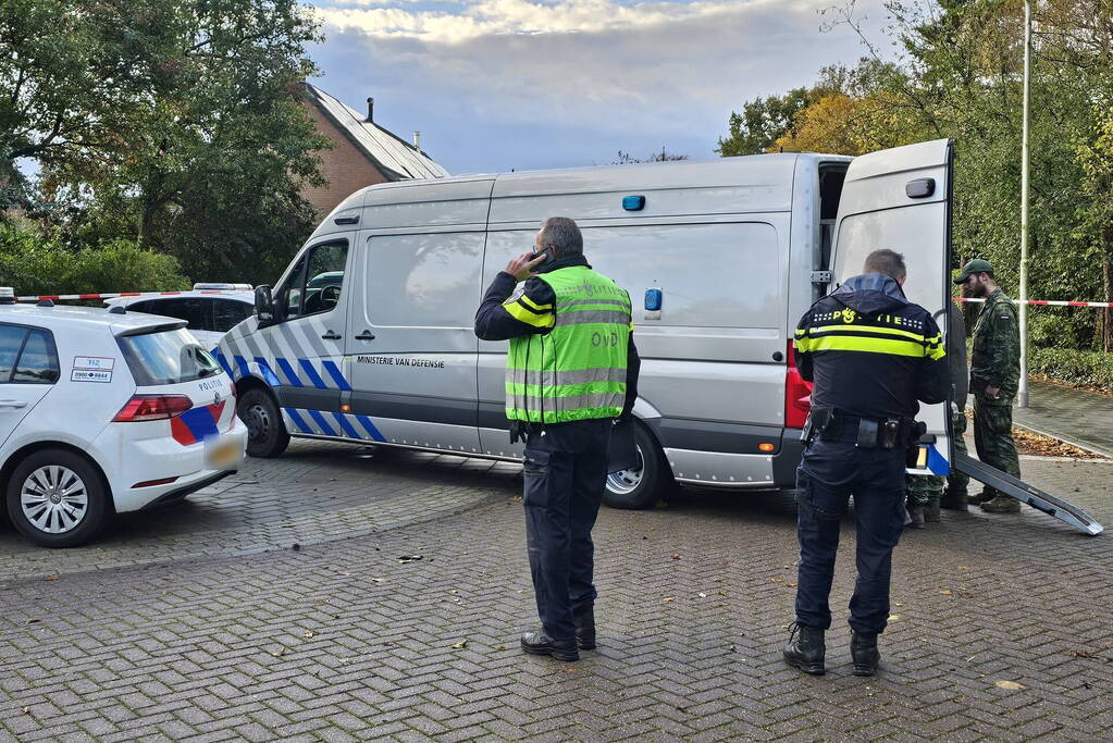 Wijk afgezet vanwege politieactie, explosieven opruimingsdienst opgeroepen