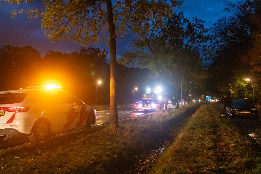 Auto klappen frontaal achterop elkaar