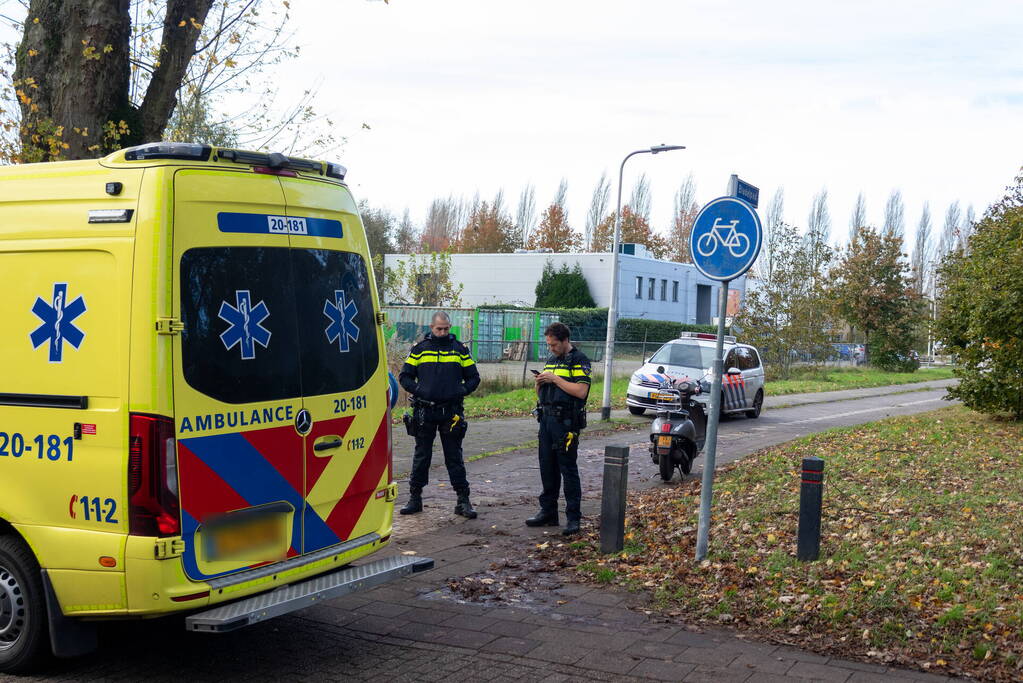 Scooterrijder gecontroleerd na harde val