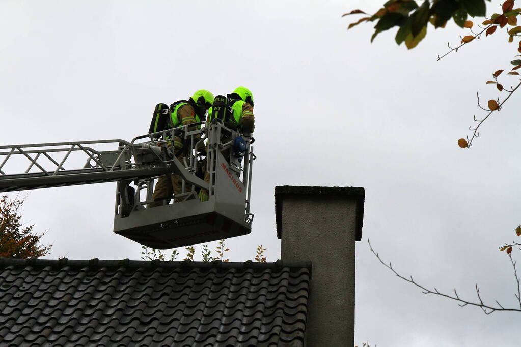 Rookontwikkeling bij brand in schoorsteen