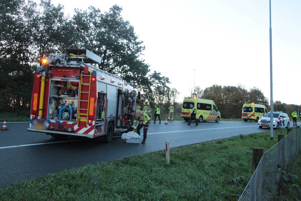 Brandweer knipt slachtoffer uit auto