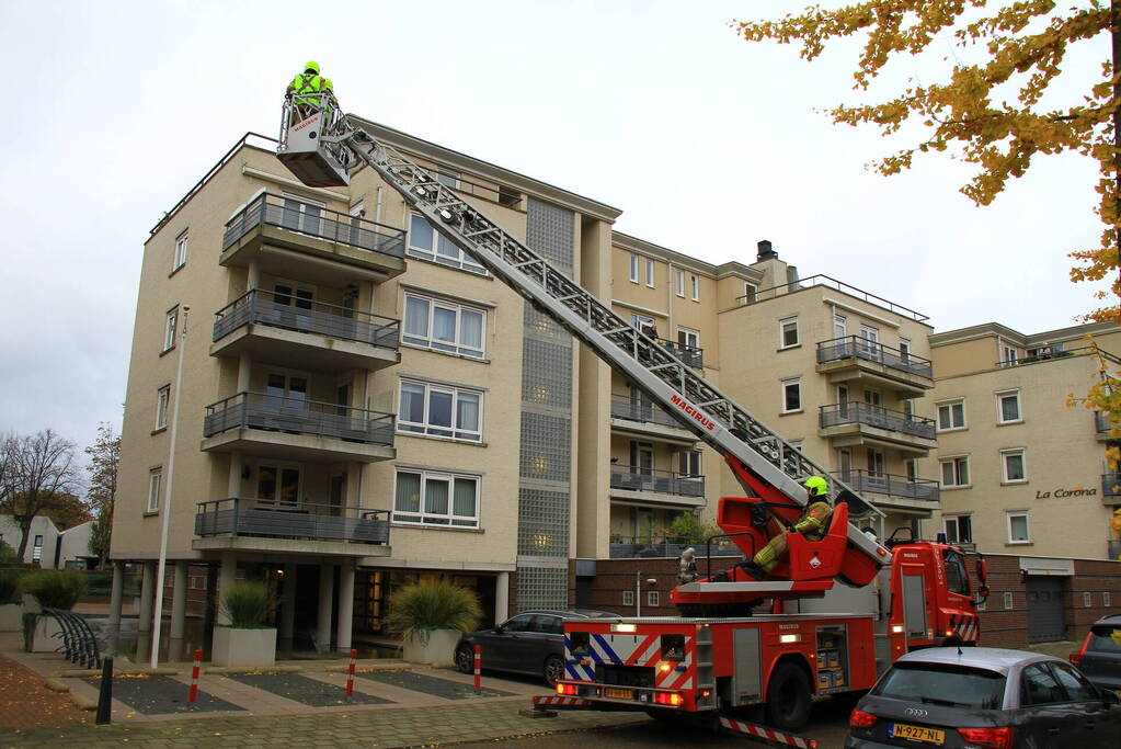 Onderzoek naar mogelijke brand in appartementencomplex