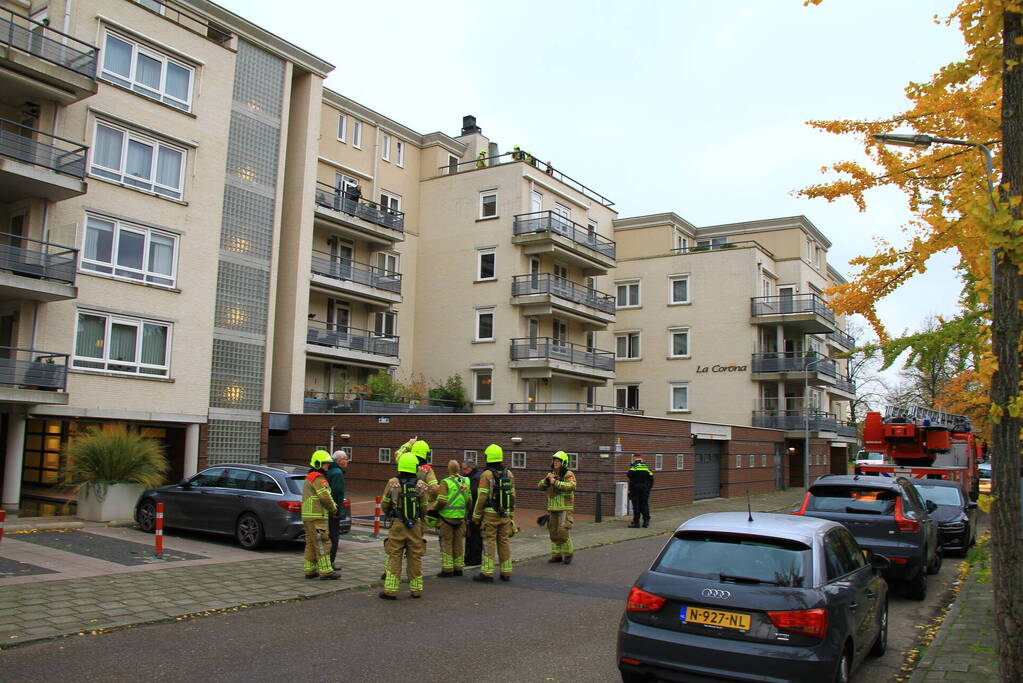 Onderzoek naar mogelijke brand in appartementencomplex