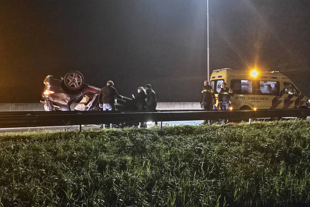 Dodelijk ongeval met meerdere voertuigen, twee aanhoudingen voor rijden onder invloed