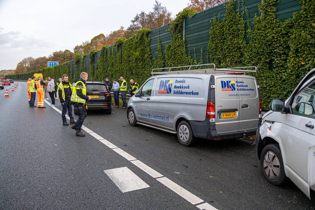 Zes voertuigen betrokken bij kettingbotsing