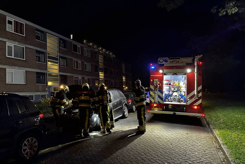 Personenauto beschadigd door brand