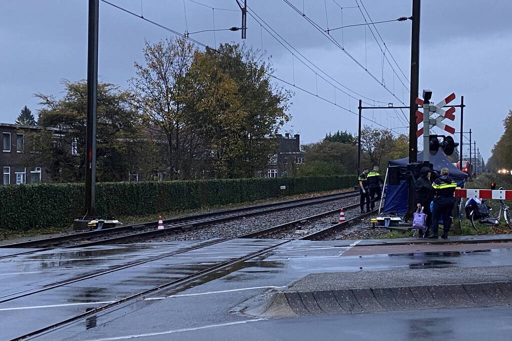 Fietser overleden na aanrijding met trein