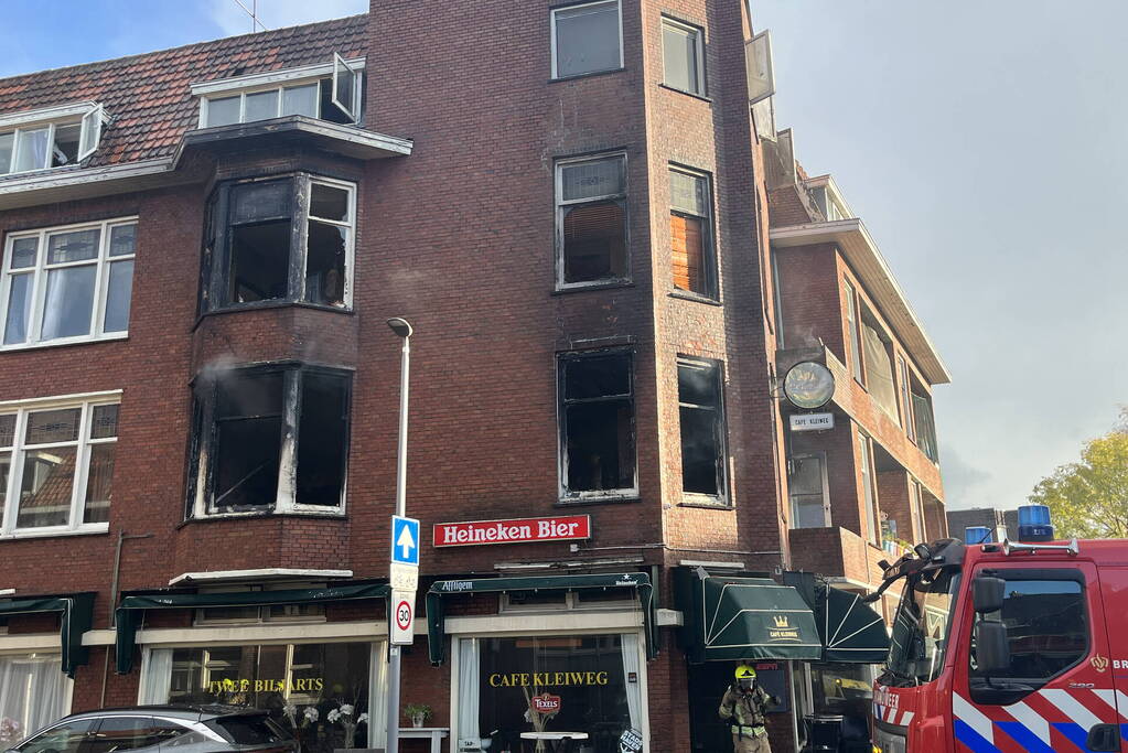 Grote uitslaande brand in appartementencomplex