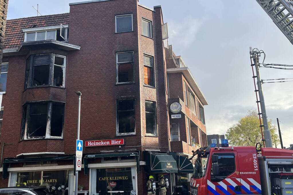 Grote uitslaande brand in appartementencomplex