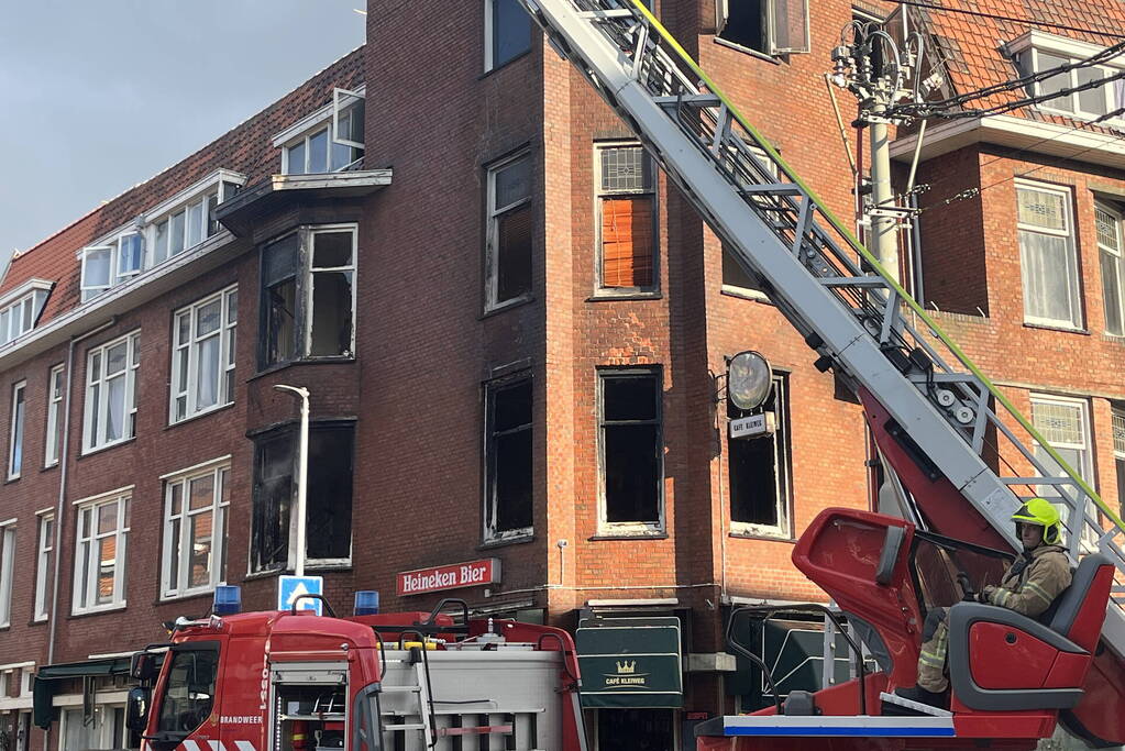 Grote uitslaande brand in appartementencomplex