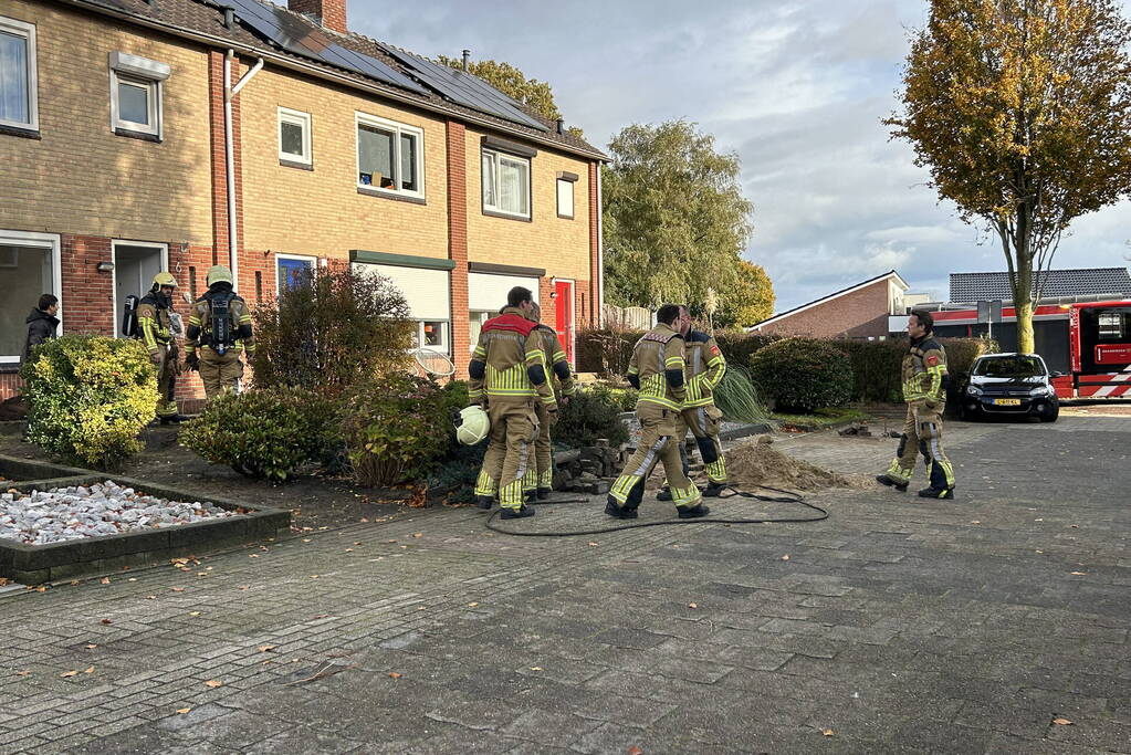 Gasleiding geraakt bij graafwerkzaamheden voor glasvezel