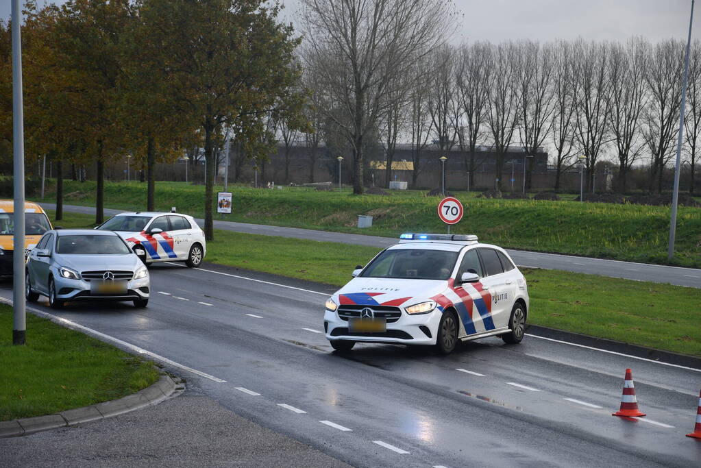 Fikse schade bij botsing tussen porsche en bestelbus