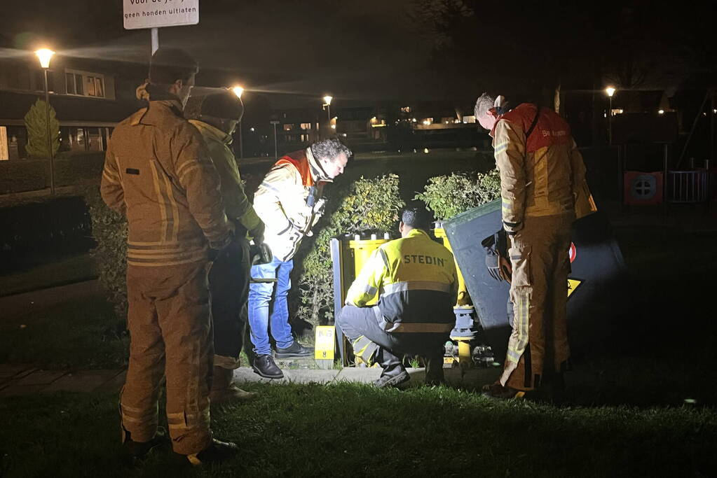 Brandweer doet onderzoek naar gaslucht