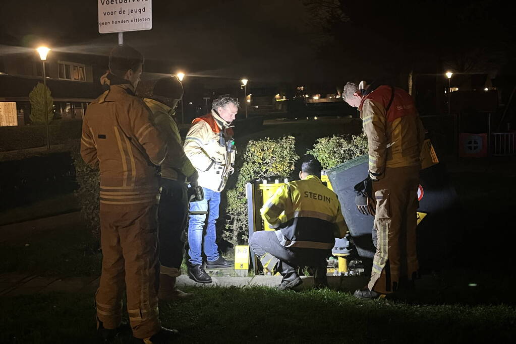 Brandweer doet onderzoek naar gaslucht