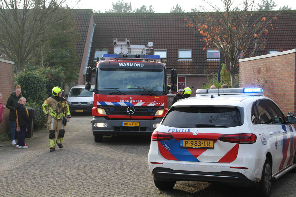 Hevige brand in keuken van woning