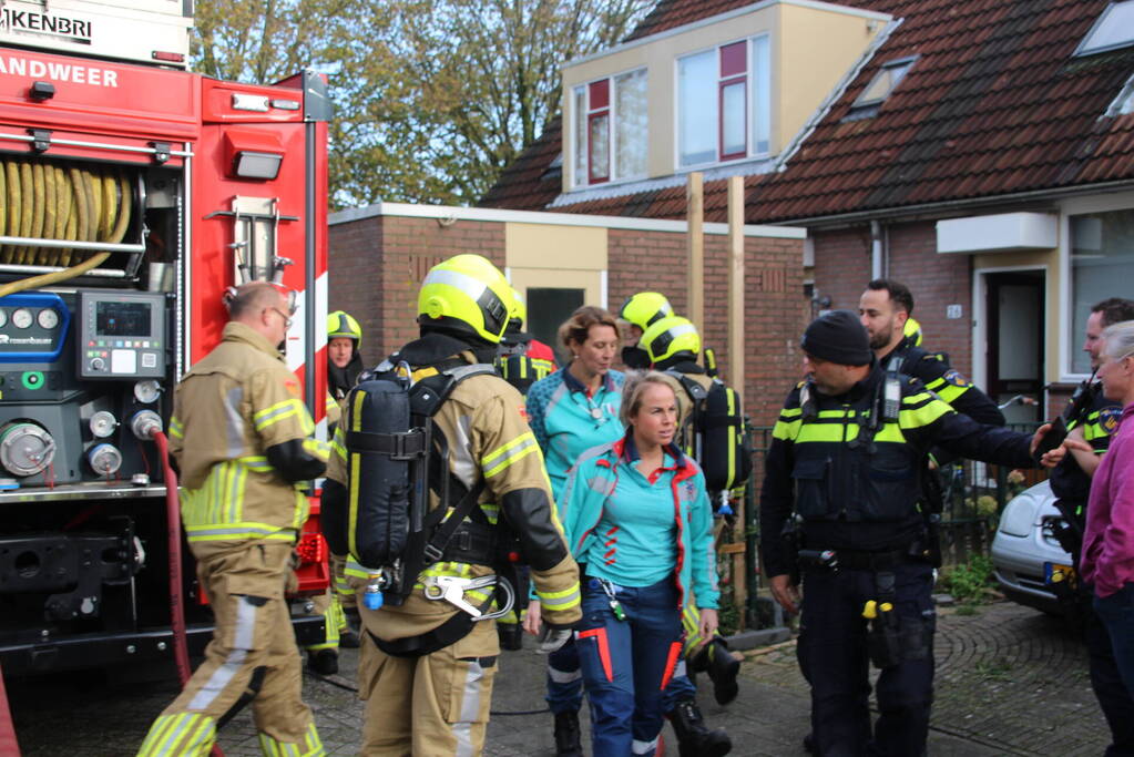 Hevige brand in keuken van woning