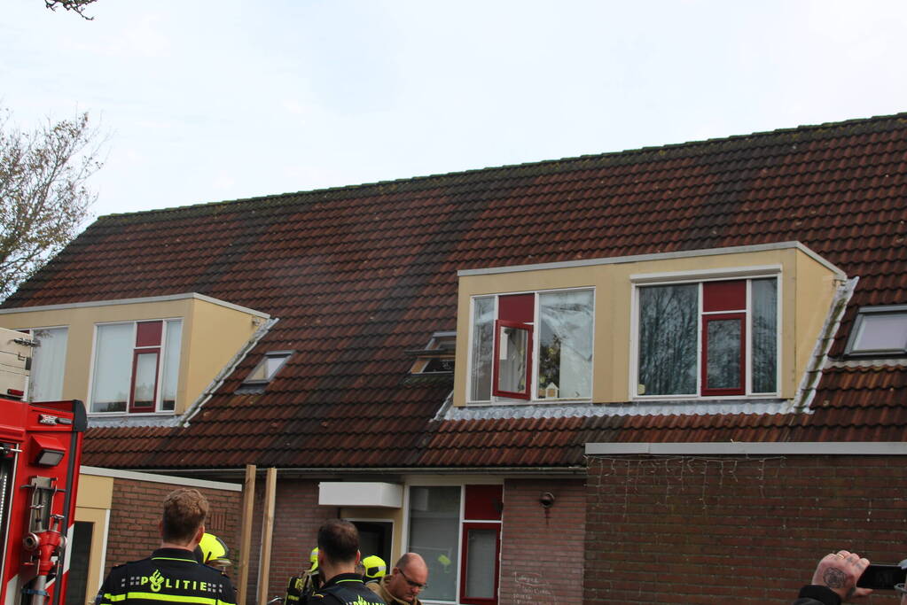 Hevige brand in keuken van woning