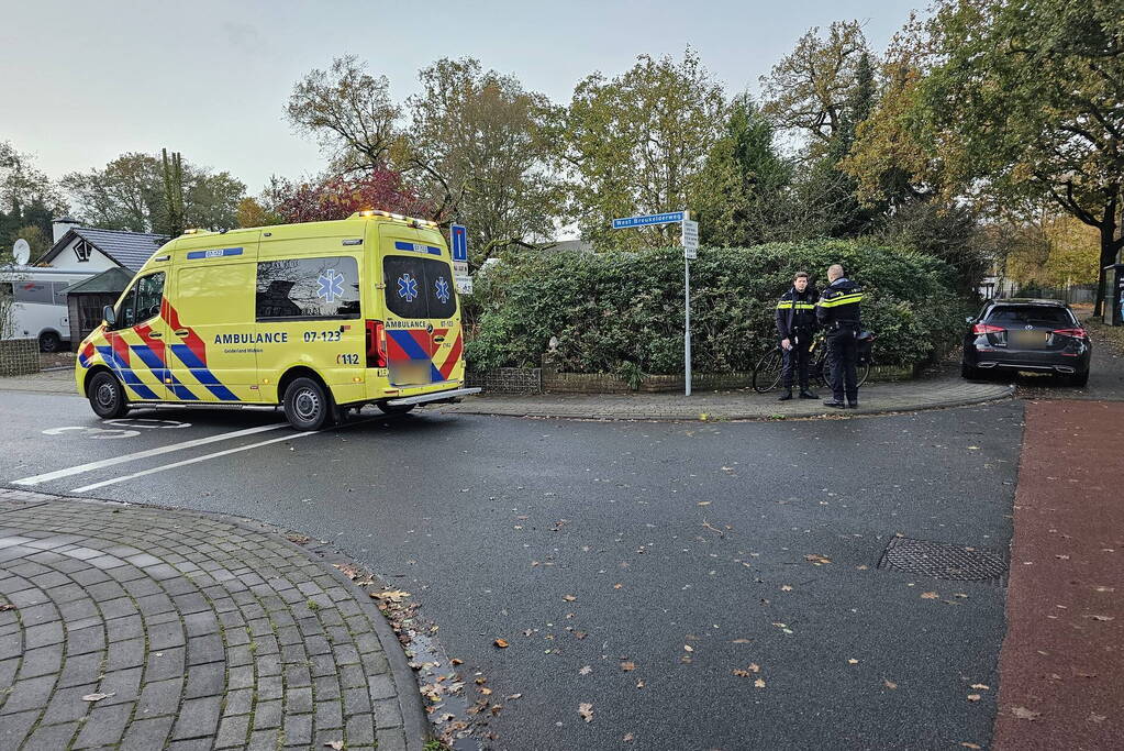 Ebiker onderuit op glad fietspad door windvlaag