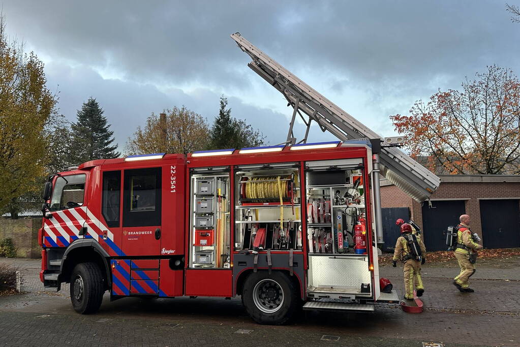 Rookontwikkeling bij brand in oude textielfabriek