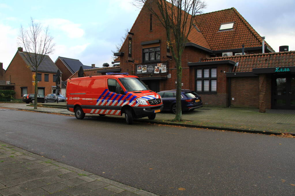 Brandweer pompt ondergelopen kelders leeg