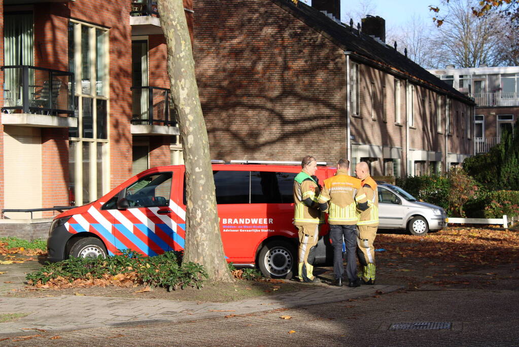 Brandweer ingezet voor vreemde lucht in flatgebouw