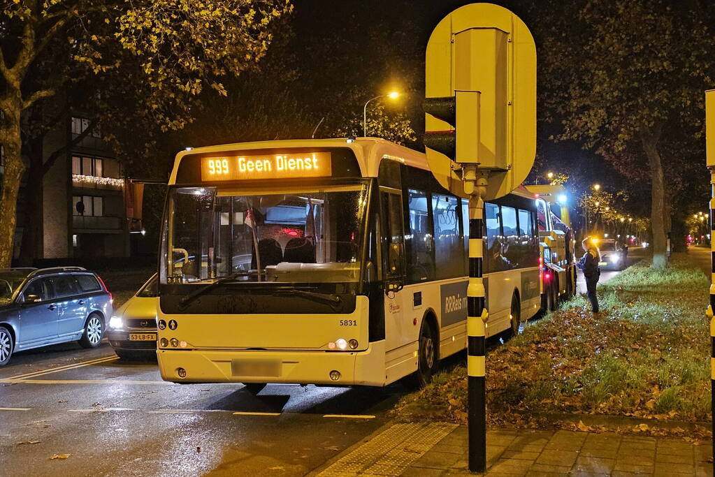 Verkeersopstopping tijdens berging defecte lijnbus