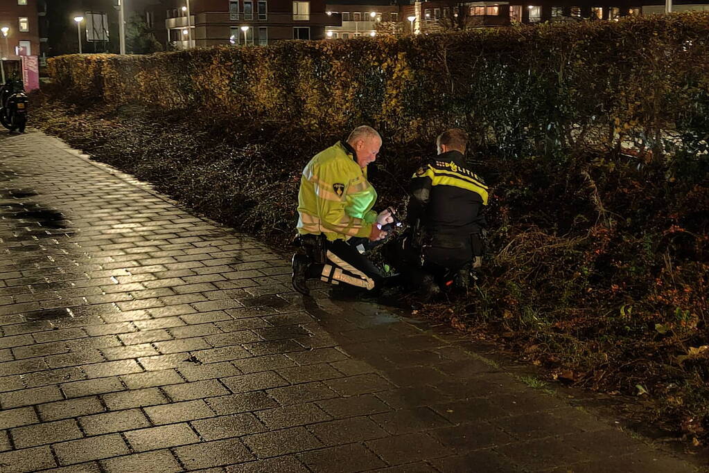 Eenwieler gewond bij botsing met auto