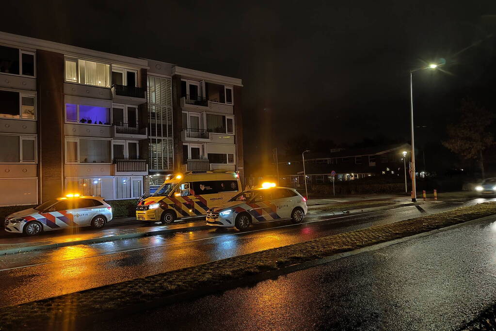 Eenwieler gewond bij botsing met auto