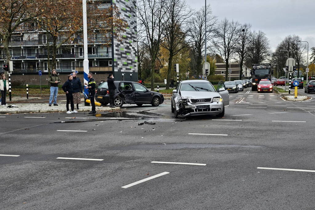 Forse schade bij frontale aanrijding