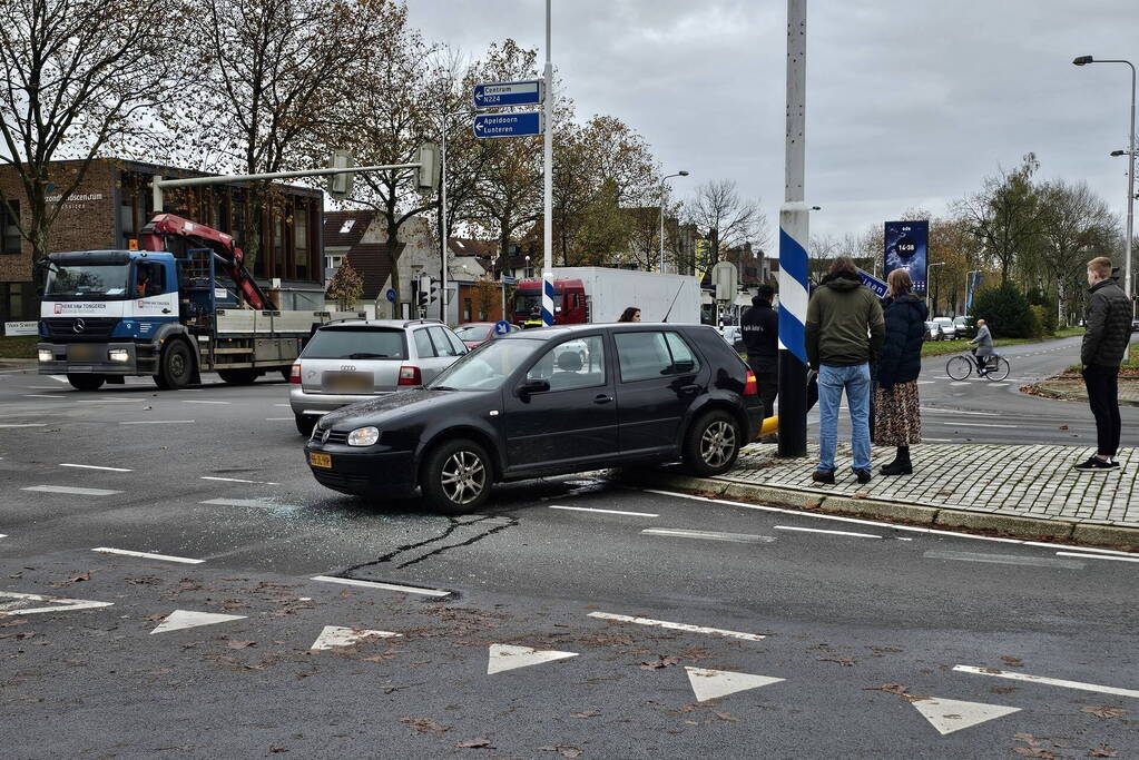 Forse schade bij frontale aanrijding